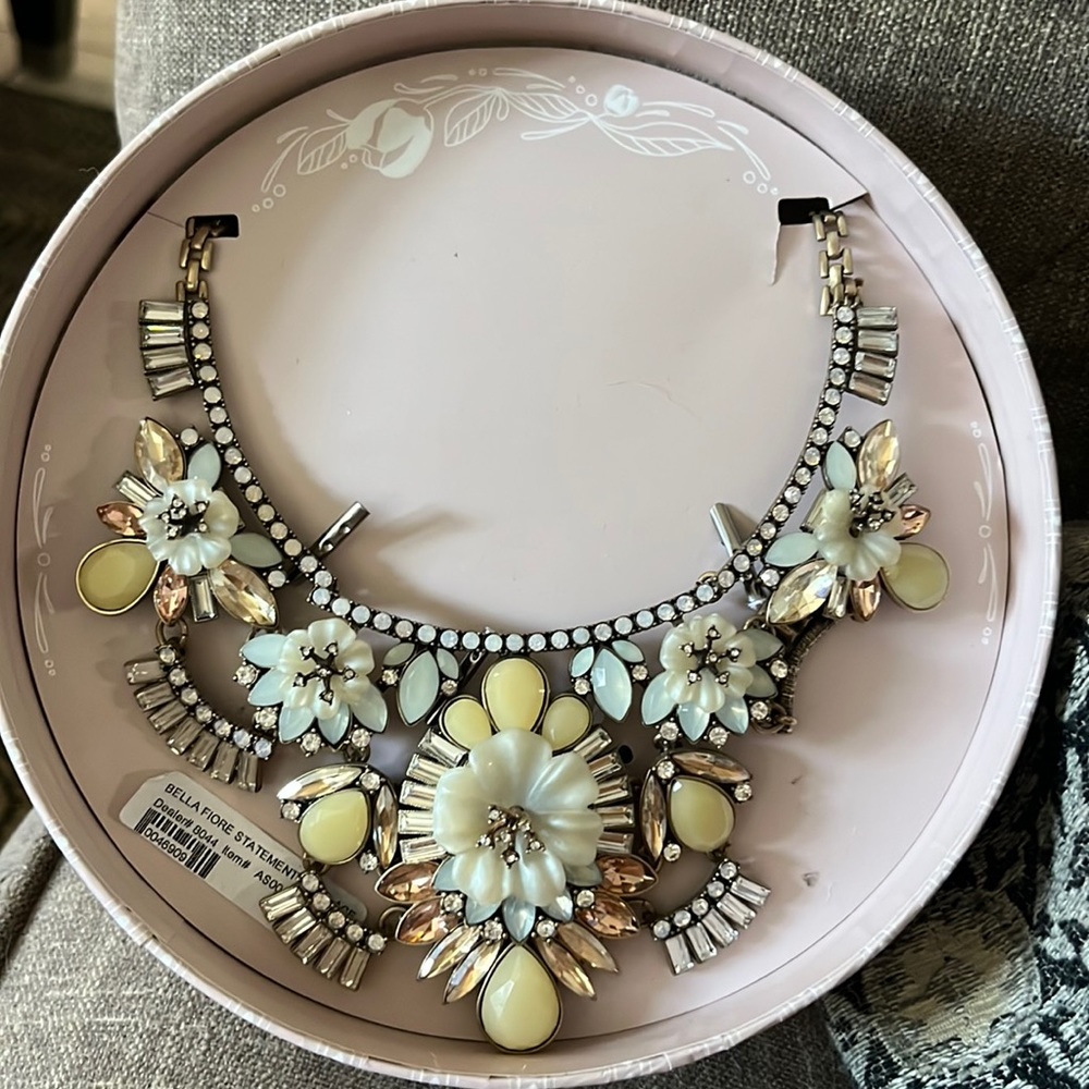 Chloe + Isabel Bella Fiore Statement Necklace